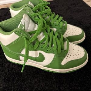 Nike Dunks lime and white women 6. Wore 1x box not included.